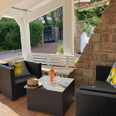 St Raphael Boulouris Maison Bord De Damalix Villa